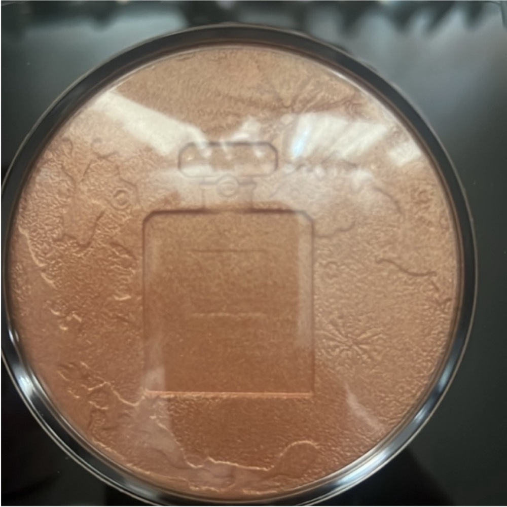 Chanel Éclat Lunaire OVERSIZED Illuminating Powder LIMITED EDITION Or Rose - Picture 3 of 7